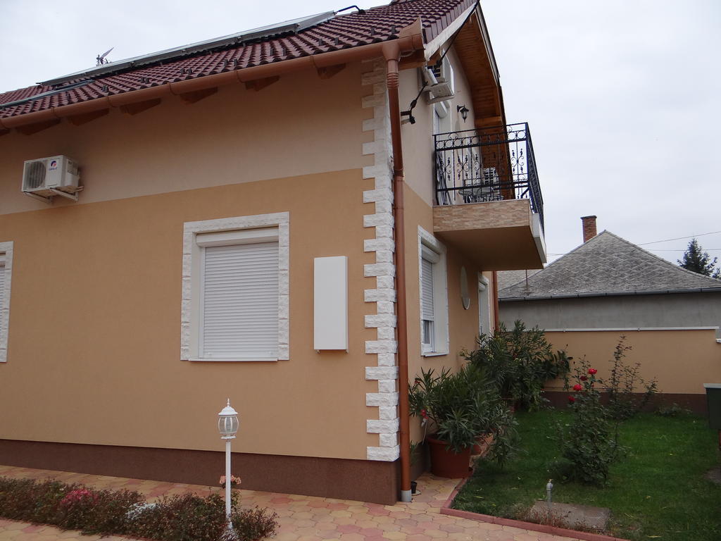 Marinica Apartman Hajdúszoboszló Extérieur photo
